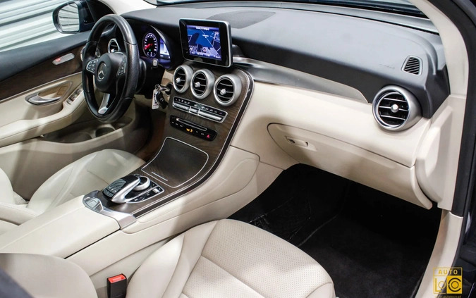 Mercedes-Benz GLC cena 115555 przebieg: 199900, rok produkcji 2017 z Bytów małe 781